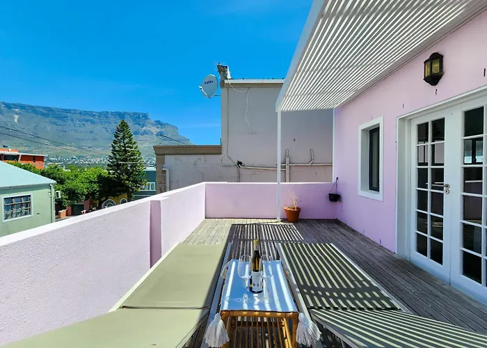 Stylish Bokaap Apartment W Mountain Views